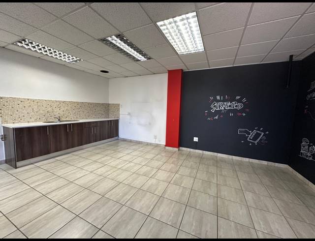 313M² OFFICE TO LET IN WOODMEAD